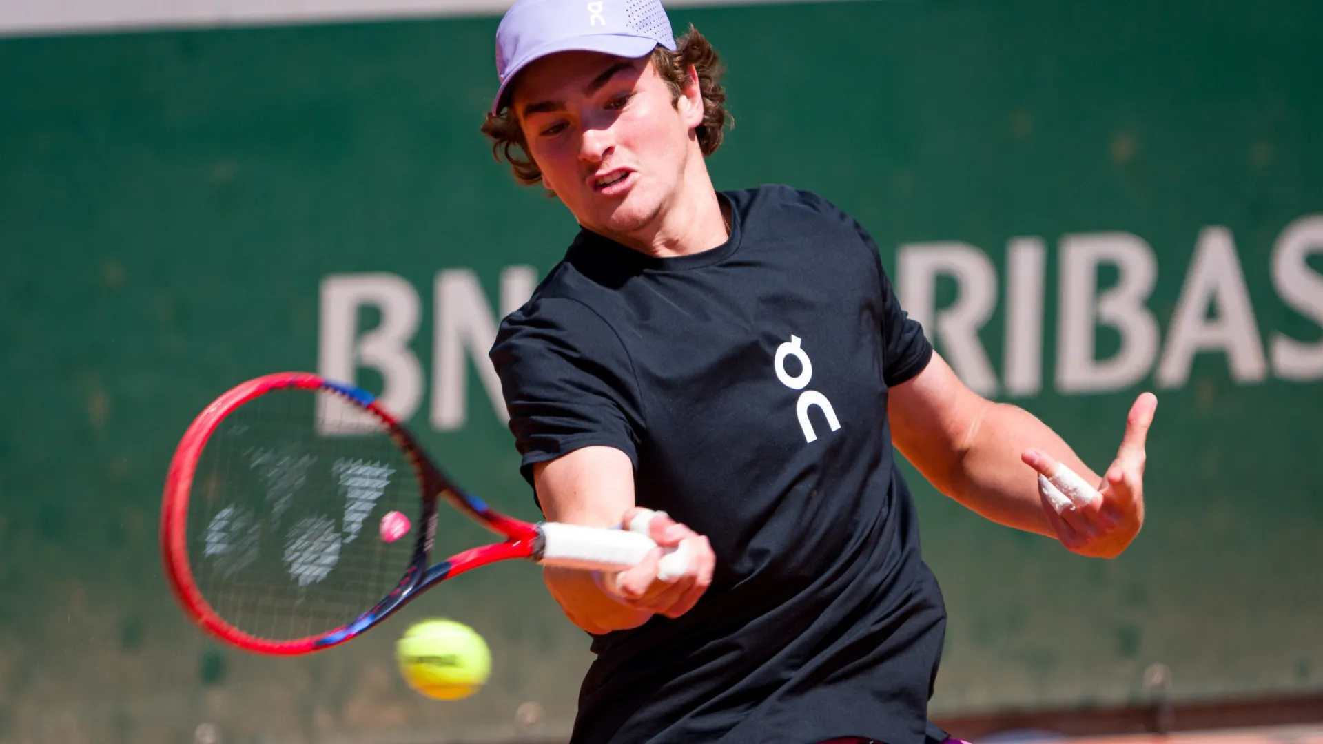 Fonseca fatura ao menos R$ 740 mil em Wimbledon com vitória na estreia