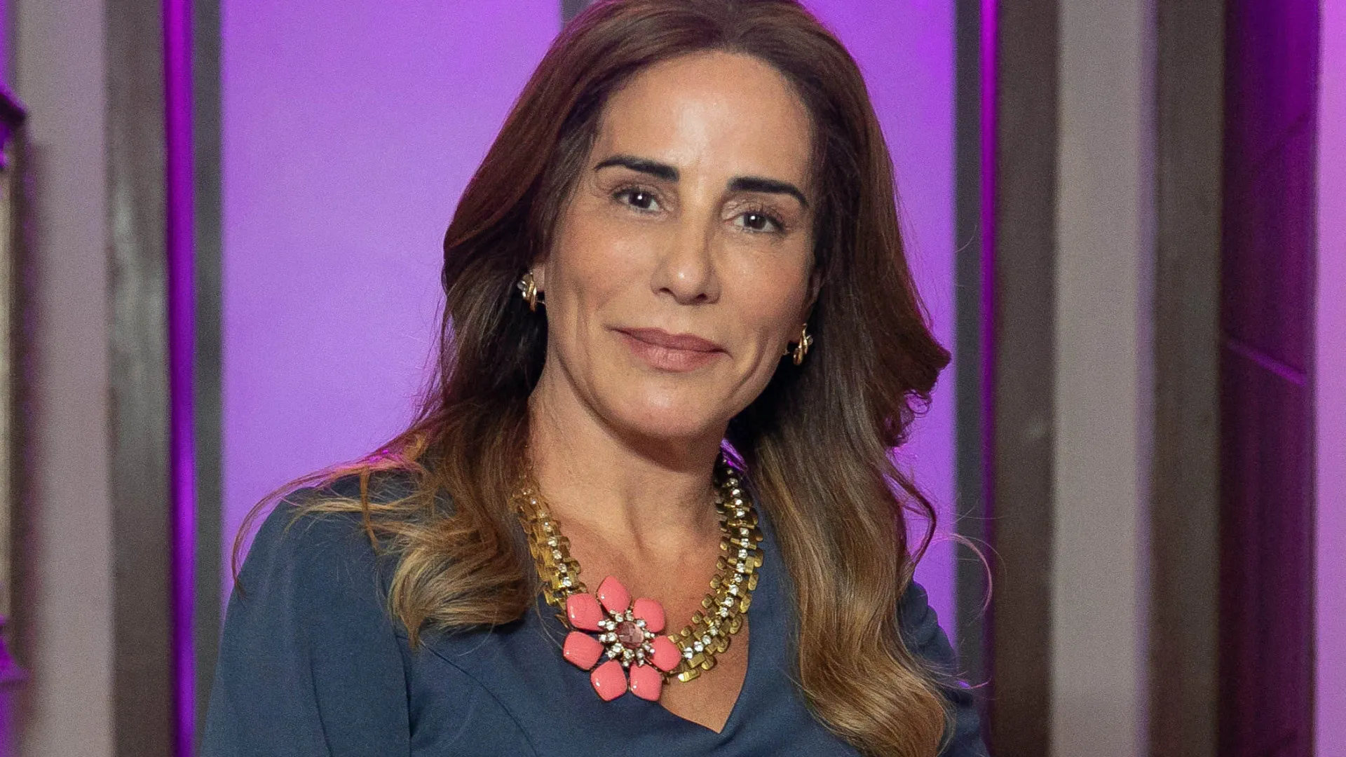 Justiça condena Gloria Pires a pagar R$ 560 mil a ex-cozinheira