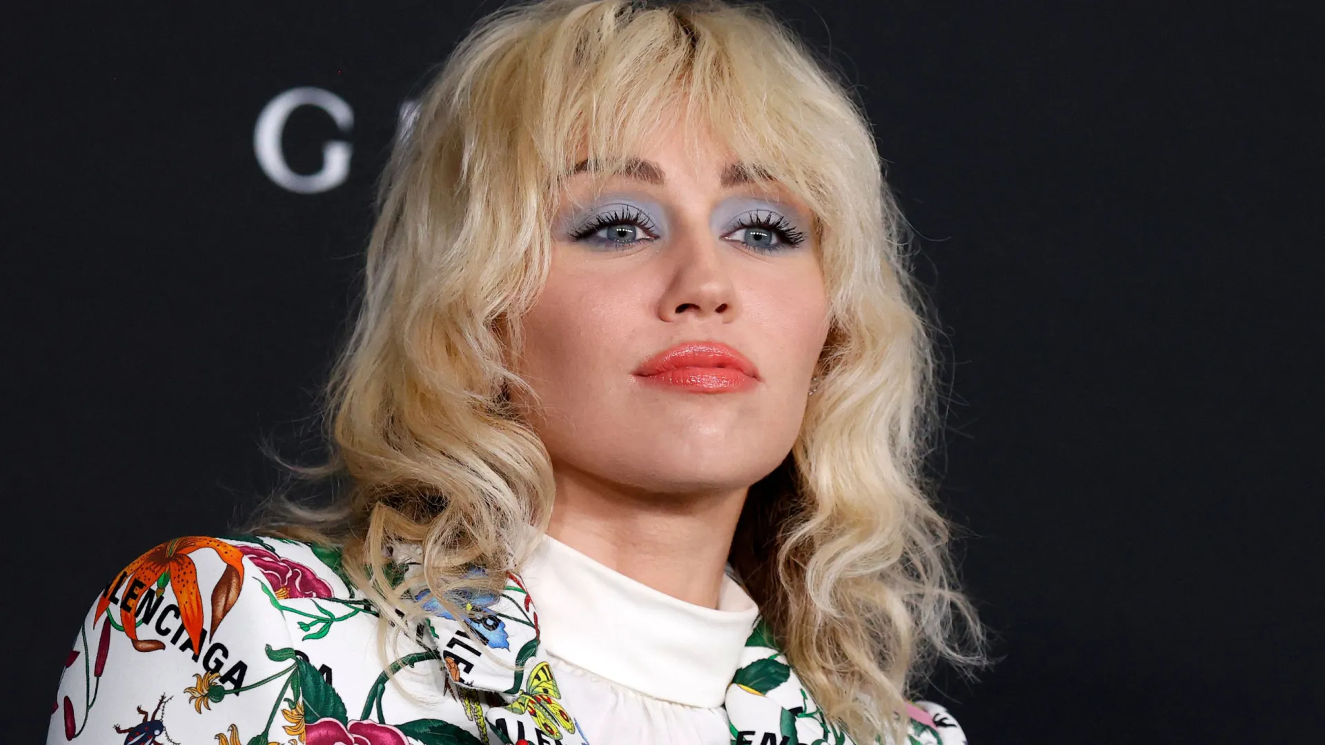 Miley Cyrus revela como escondia gastos em drogas do seu contabilista