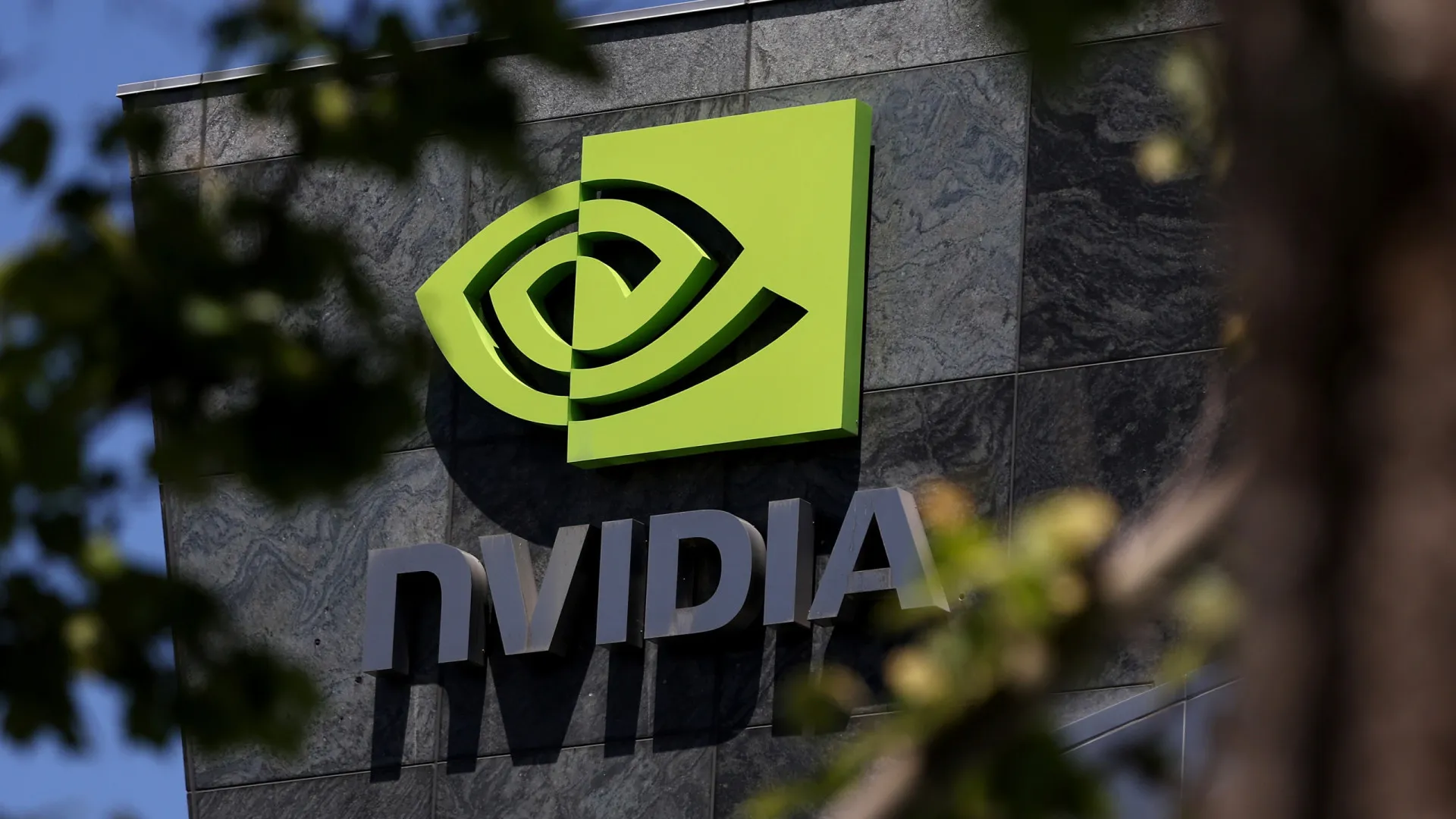 Nvidia supera Microsoft de novo e se torna empresa mais valiosa do mundo