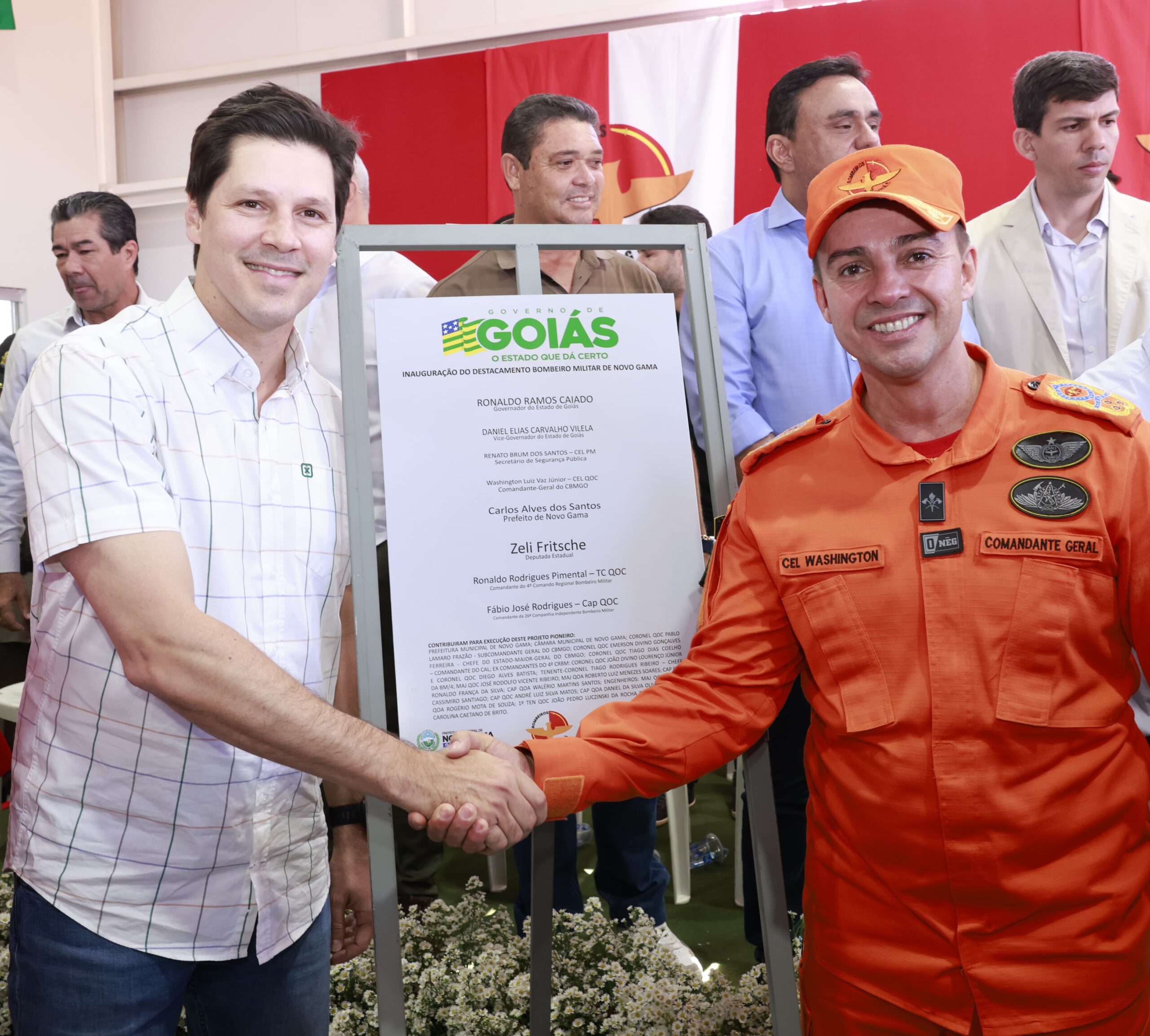 Daniel Vilela inaugura quartel dos Bombeiros e Feira do Produtor em Novo Gama