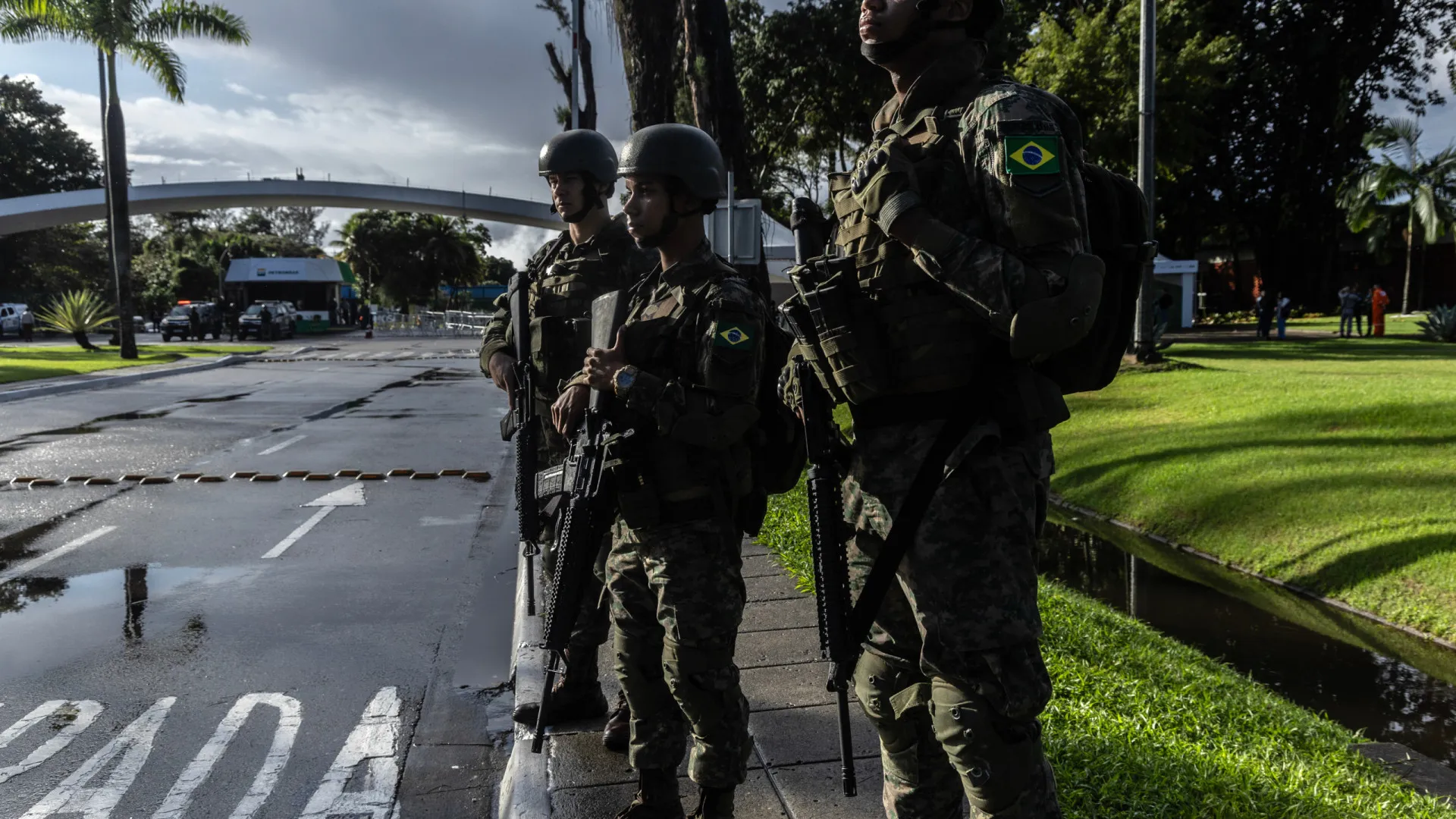 Com caças e snipers, cúpula do Brics fecha aeroporto e interdita vias no Rio