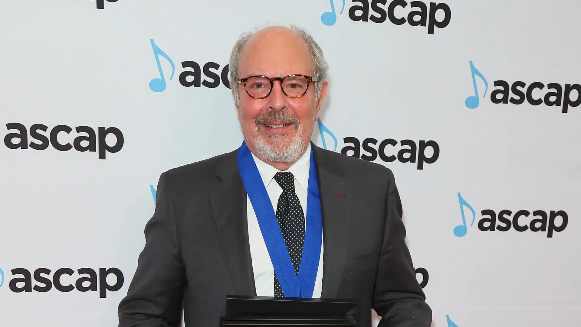 Morre Mark Snow, compositor da música-tema de ‘Arquivo X’, aos 78 anos