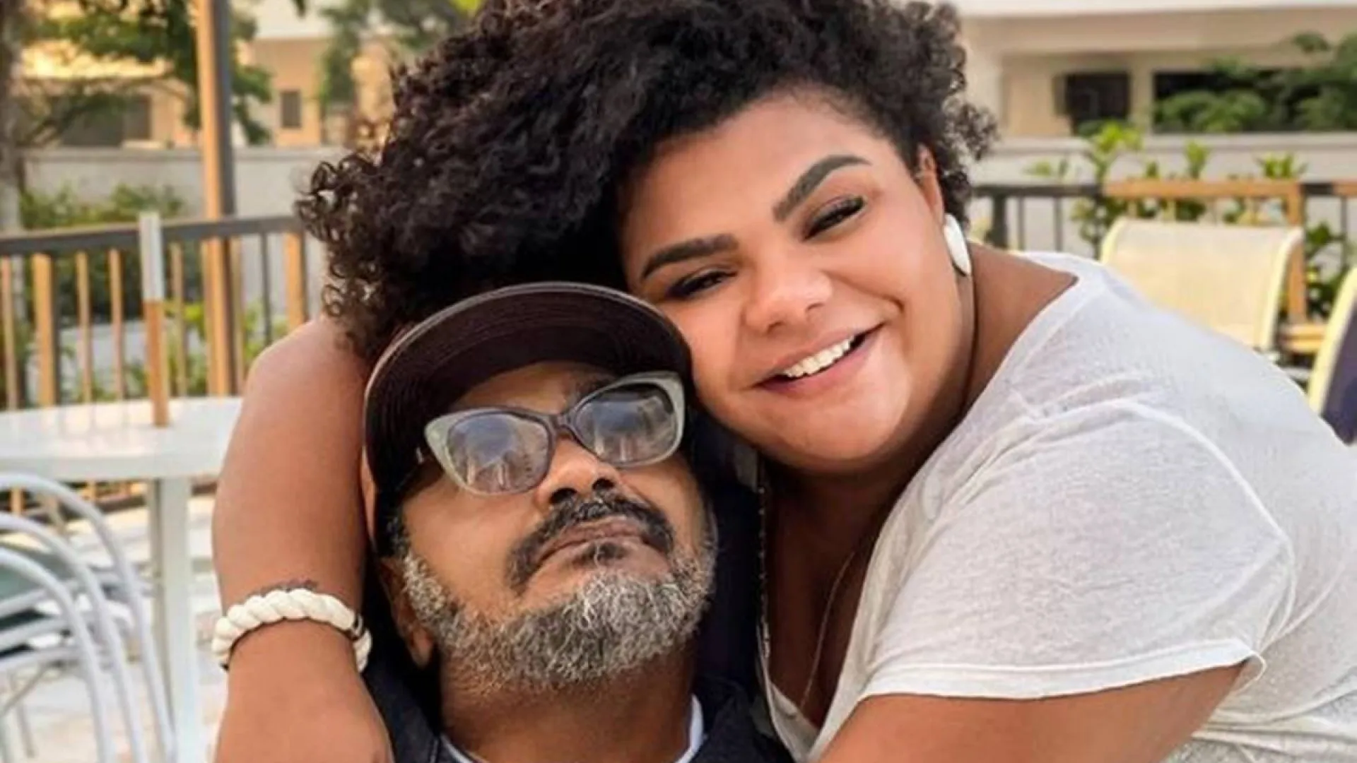 Mulher de Arlindo Cruz desmente boato de morte do cantor