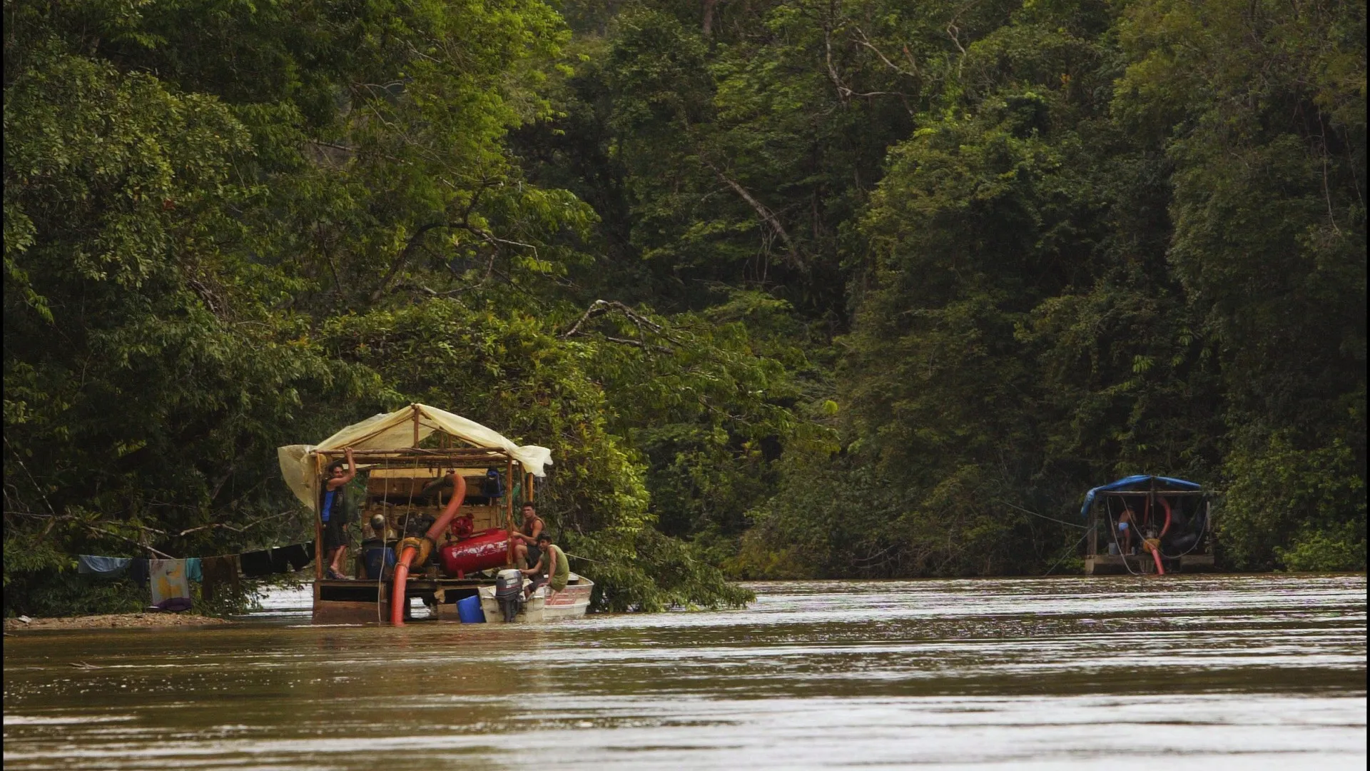 Operação destrói equipamentos e estrutura do garimpo ilegal em Roraima