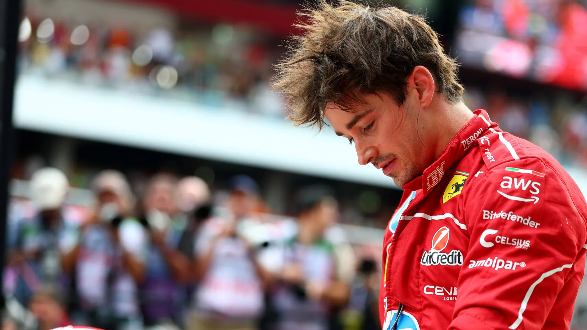 Charles Leclerc surpreende, deixa McLaren para trás e é pole na Hungria
