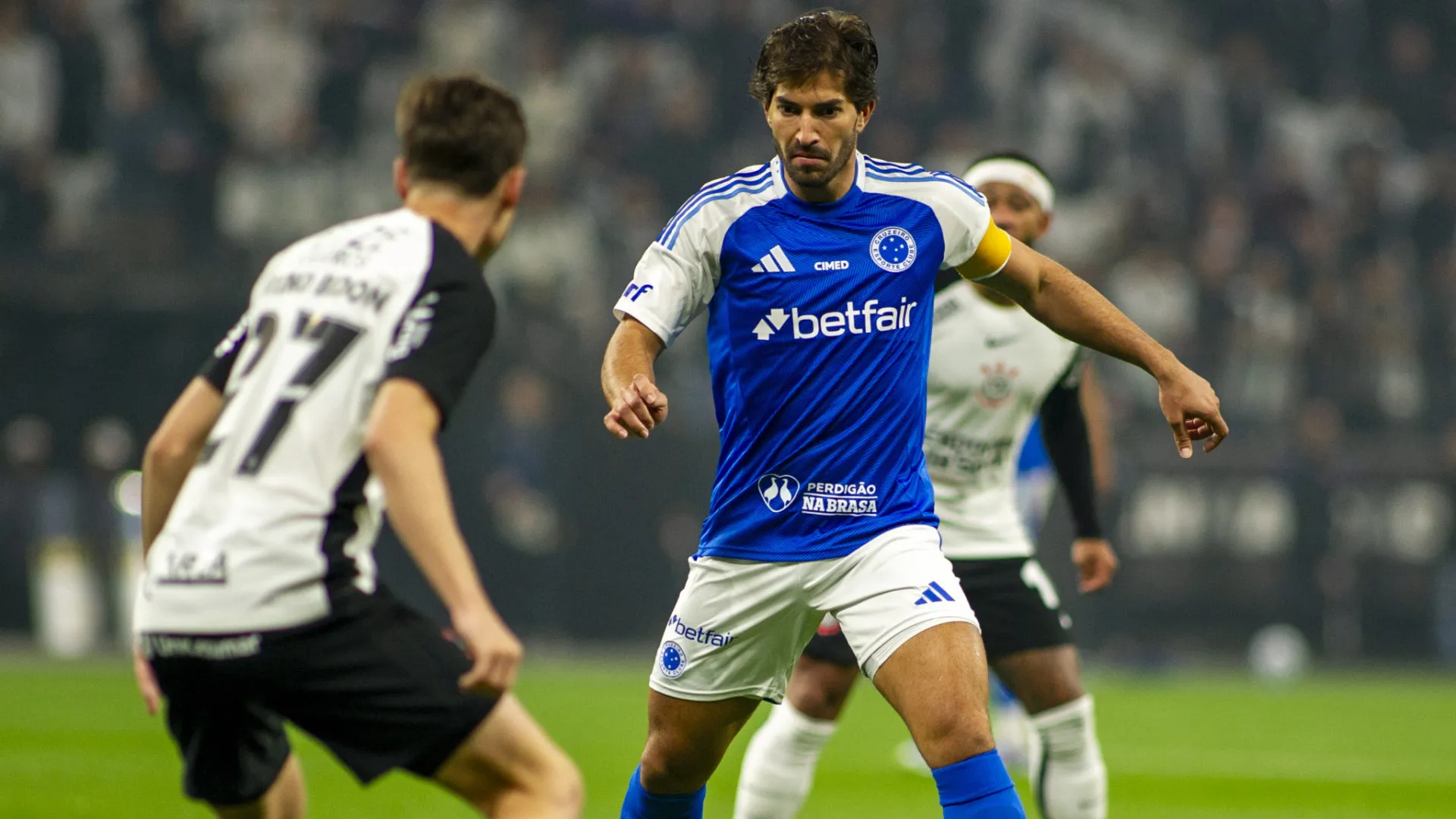 Em momento de oscilação, Cruzeiro visita o Botafogo em busca de reencontro com o bom futebol