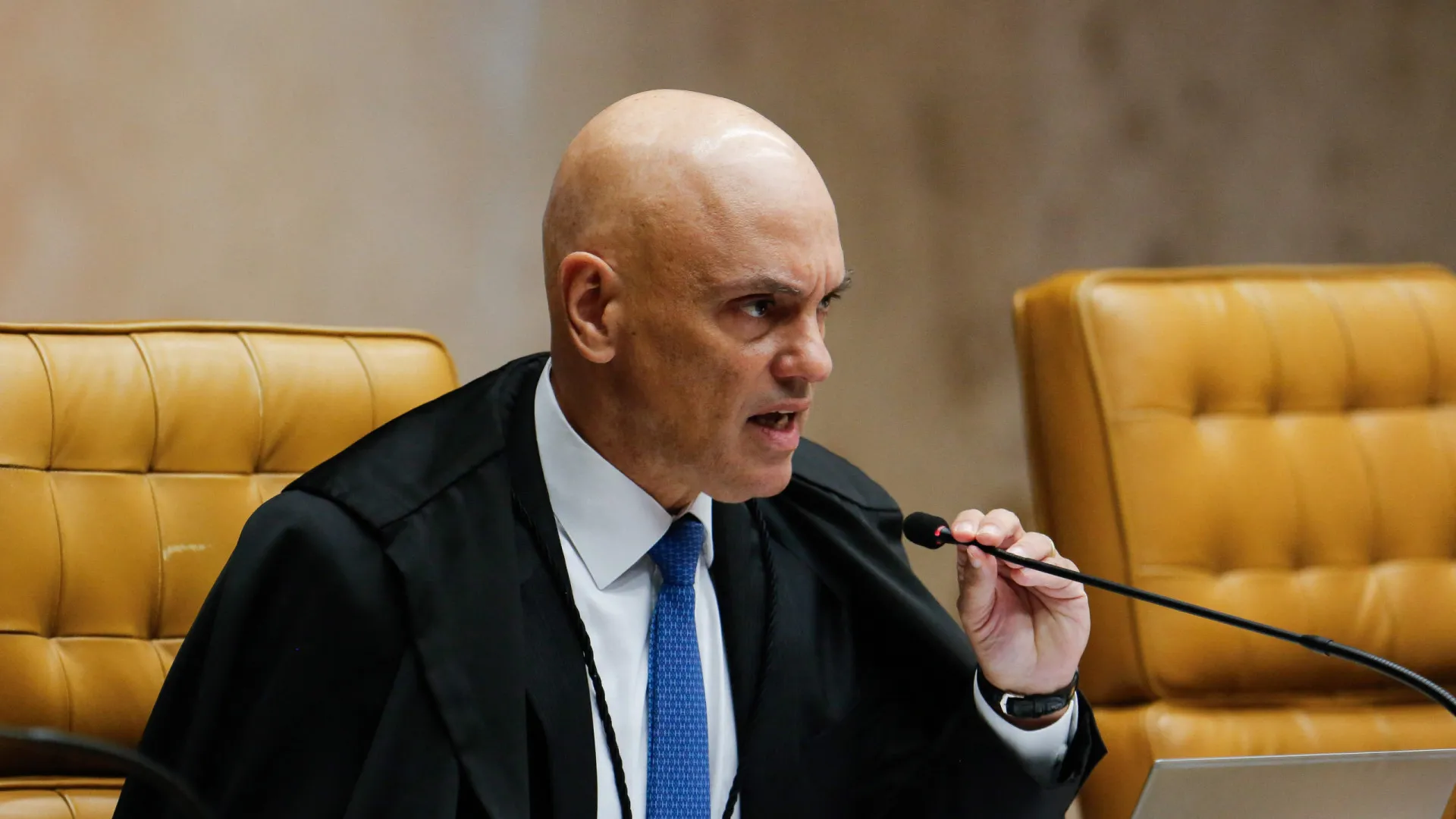 STF condena homem que sentou na cadeira de Moraes durante 8 de janeiro