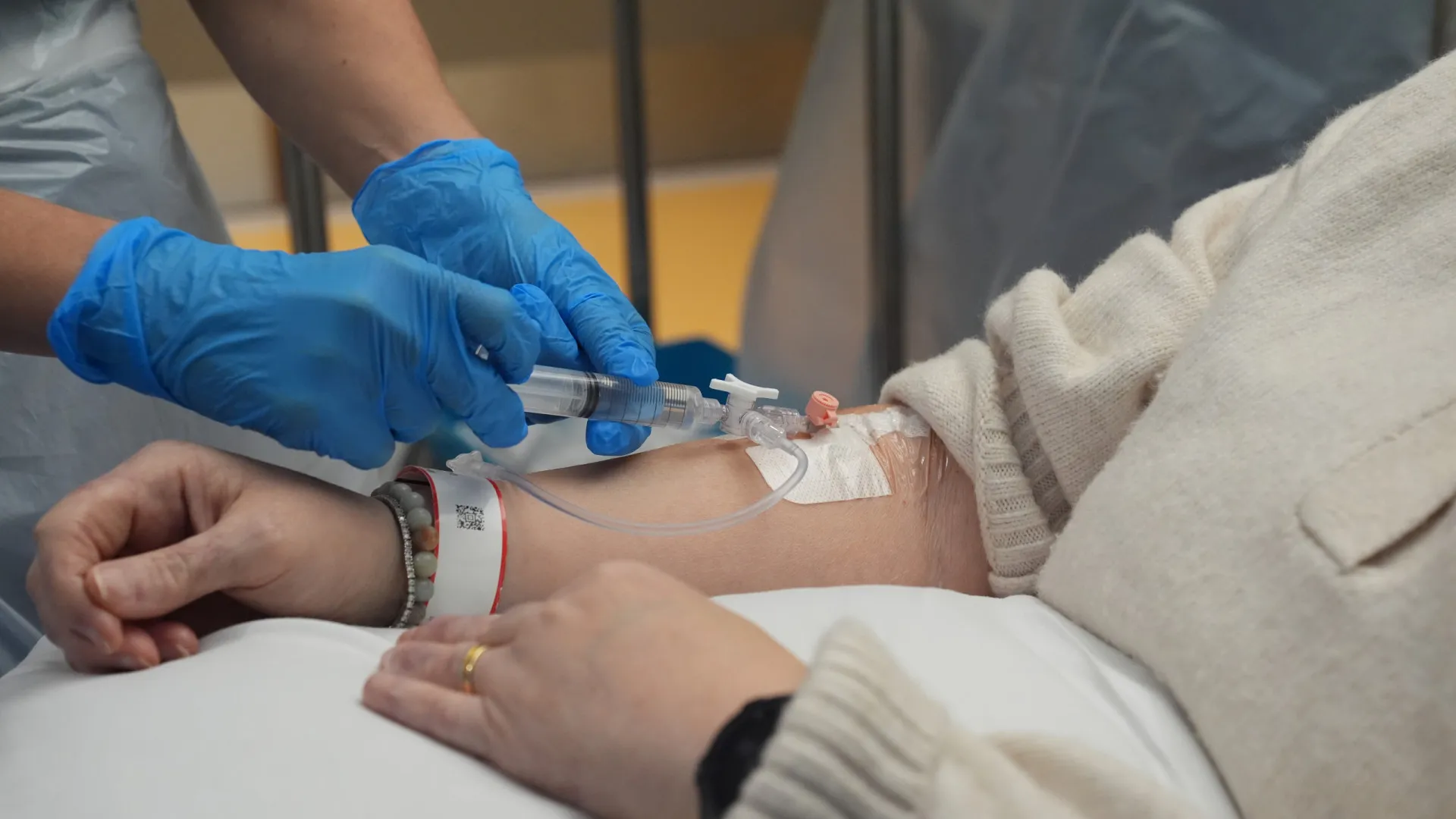 Surto de salmonela deixa quase 200 pessoas doentes em hotel na Espanha