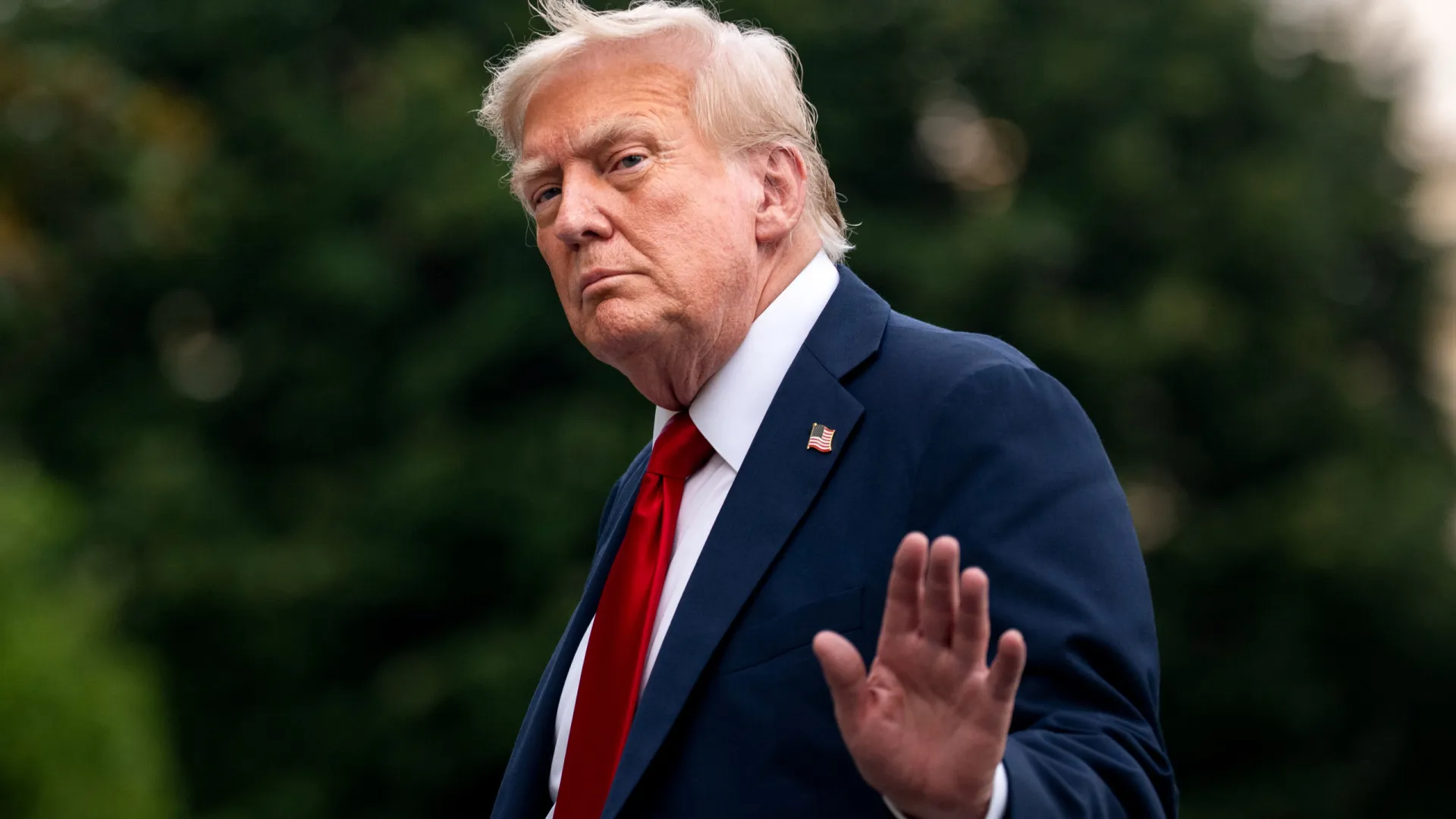 Trump diz que definirá tarifas sobre aço e chips na semana que vem; no início serão baixas