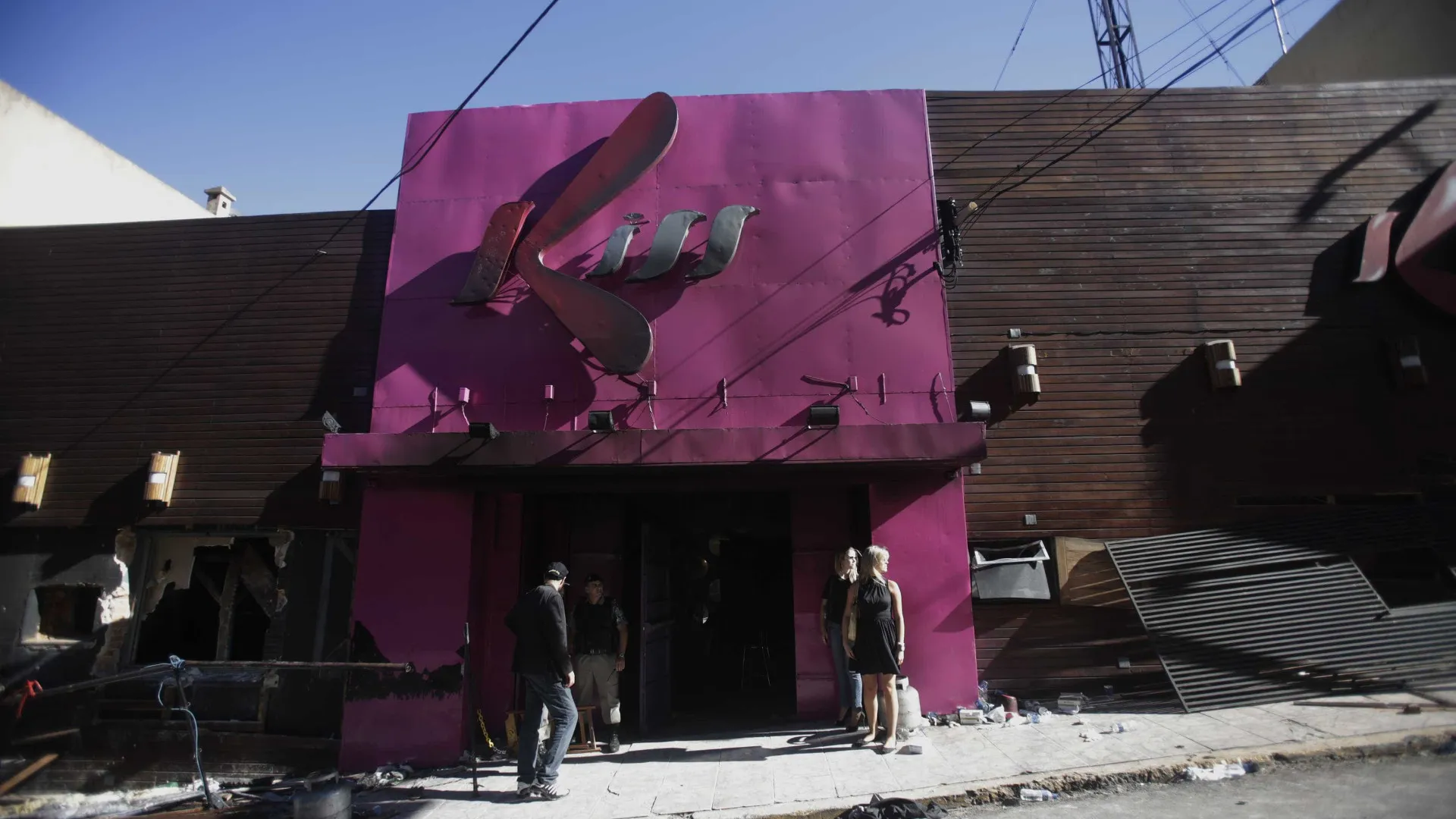 Justiça reduz penas dos quatro condenados pelo incêndio na boate Kiss