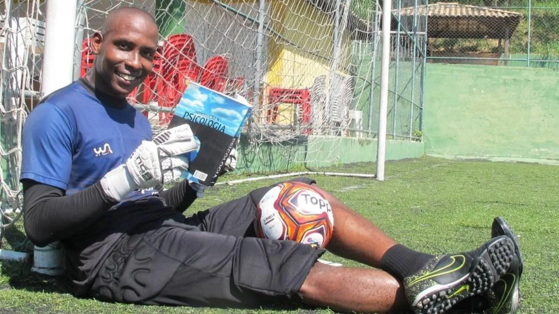 Promessa que jogou com Alisson e Neymar vira psicólogo e quer a seleção