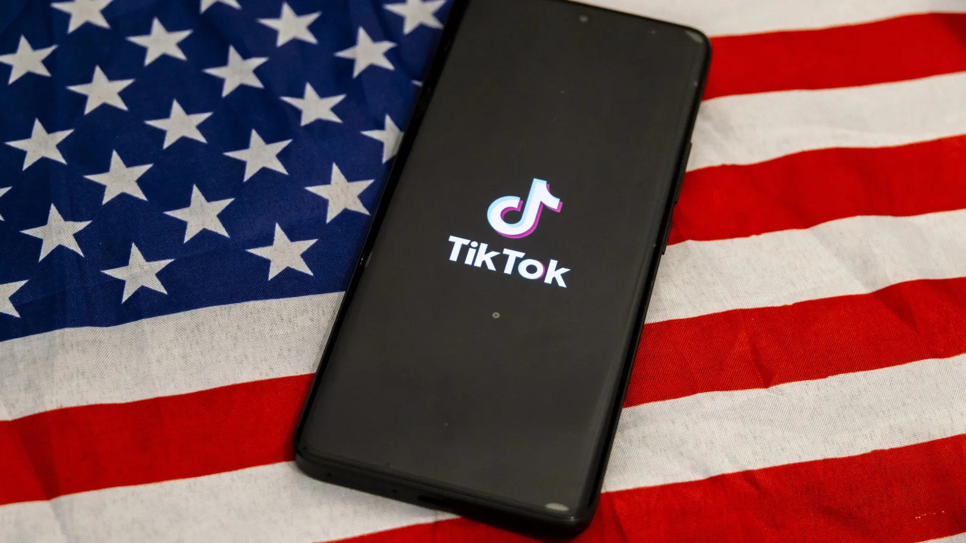 Trump sugere que acordo sobre TikTok foi fechado com a China e diz que falará com Xi