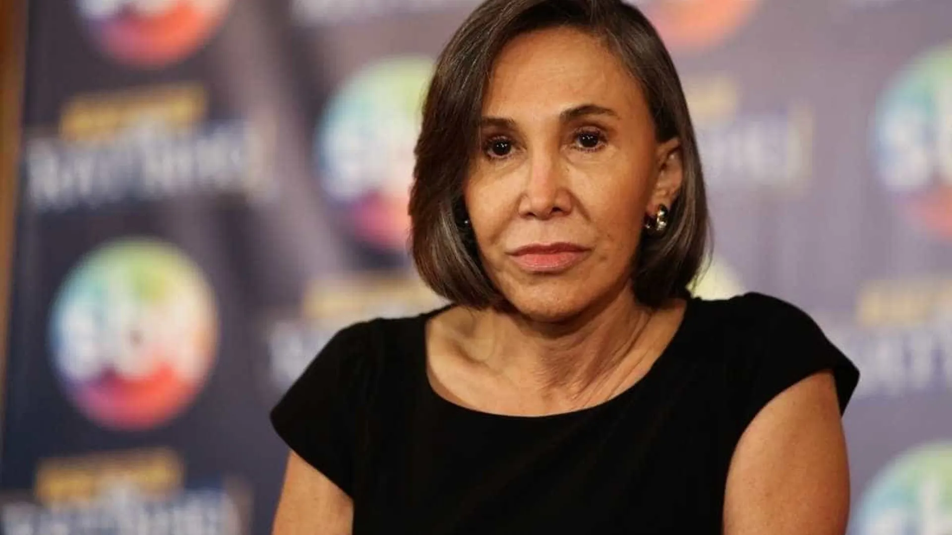 Intérprete de Dona Florinda vem ao Brasil com espetáculo sobre relação com criador de ‘Chaves’