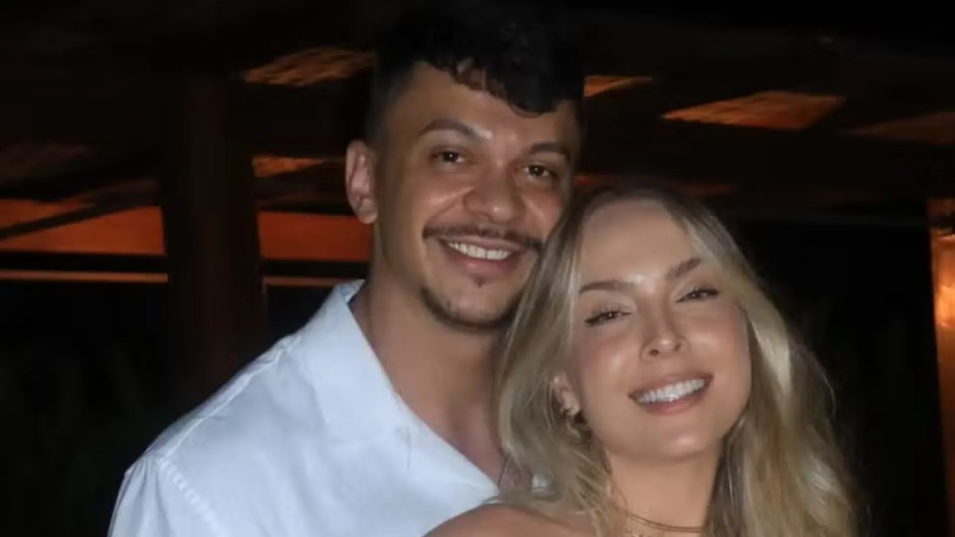 Júlio Cocielo anuncia fim de casamento com Tata Estaniecki