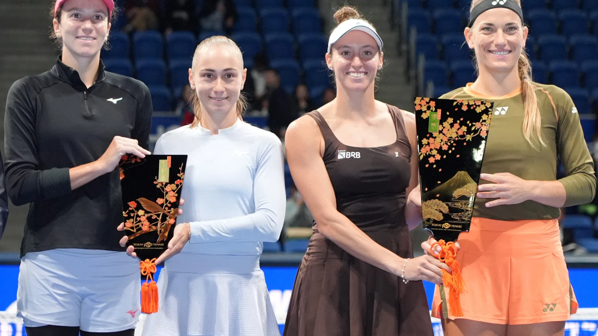 Luisa Stefani é campeã de duplas do WTA 500 de Tóquio e chega embalada para a disputa do Finals