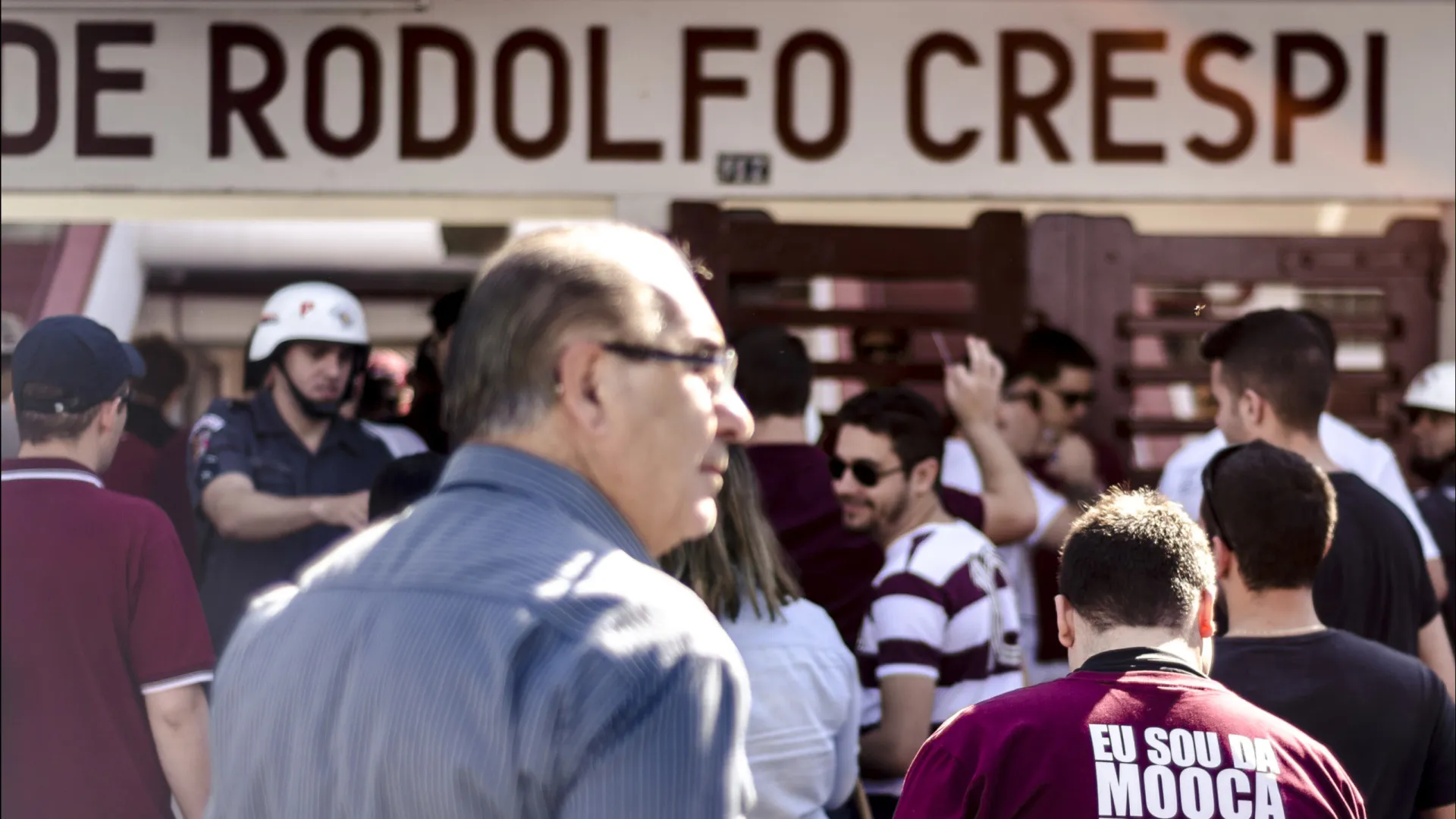 Polícia investiga desvio milionário no estádio do gol mais bonito de Pelé