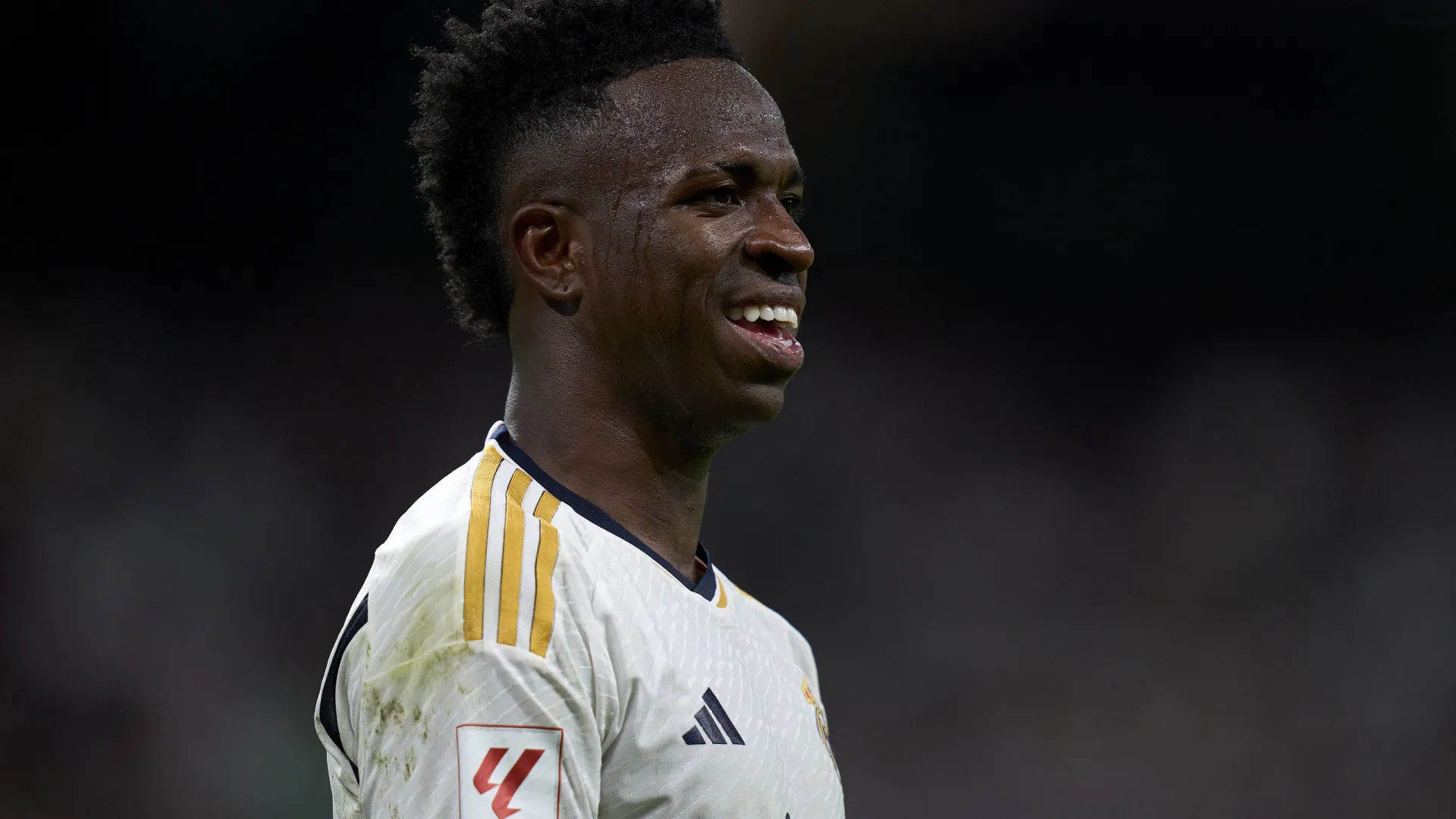 Vini é 6º jogador mais bem pago do mundo; veja valores e o top 10 da Forbes