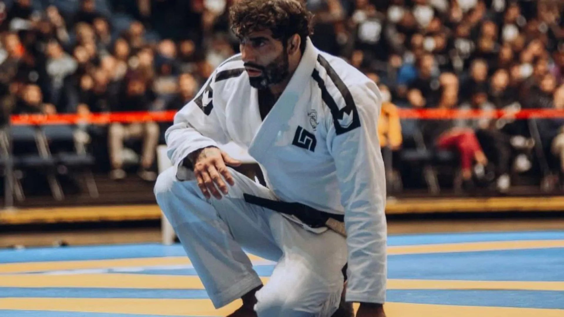 ‘Tive que sujar a minha mão para preservar minha vida’, diz PM que matou Leandro Lo