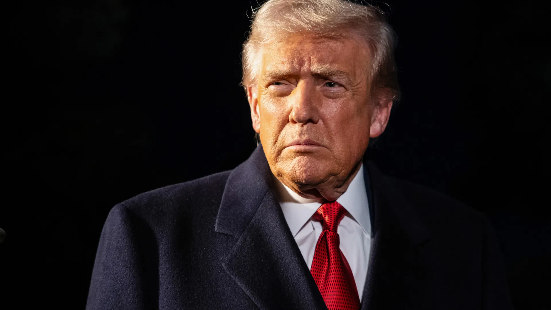 Trump se irrita com pergunta e diz que Epstein era um 'pervertido doente'