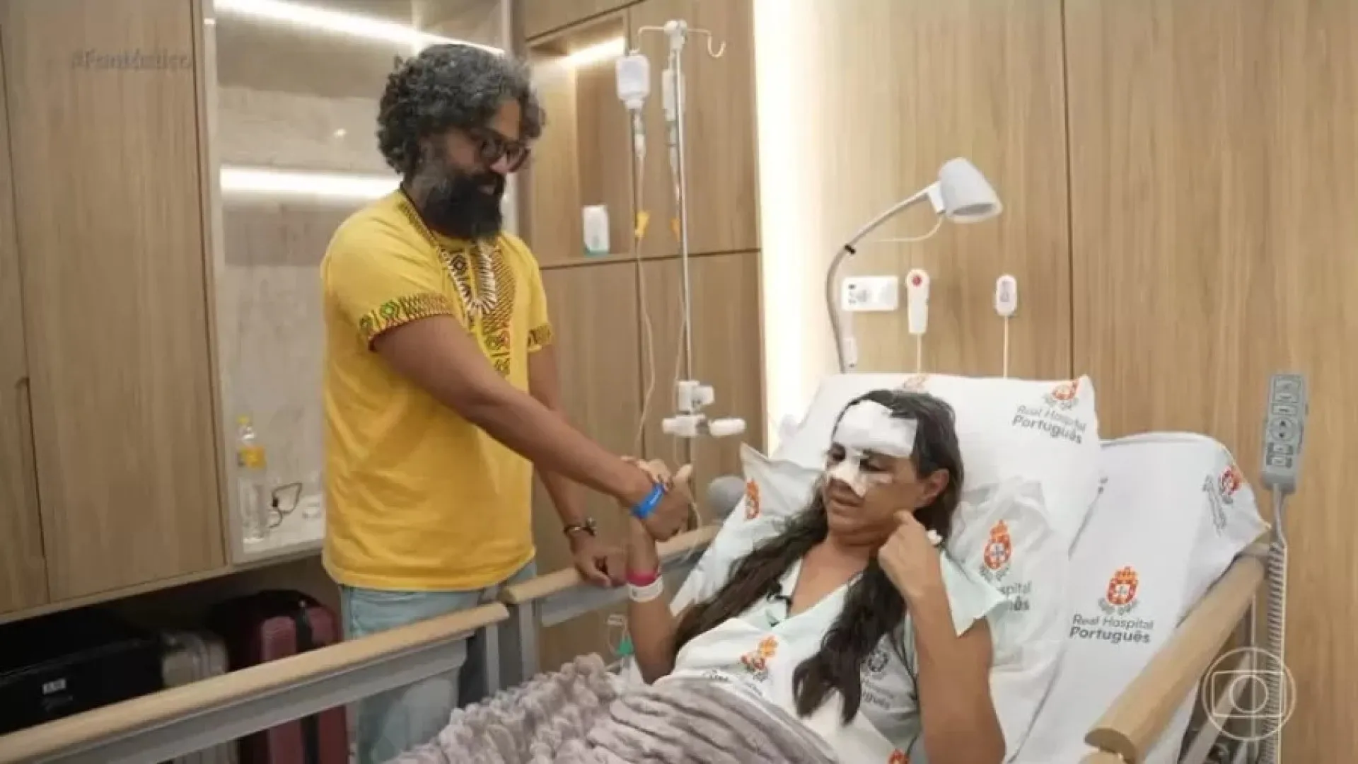 'Gritei para estar aqui', diz mulher espancada por marido com madeira