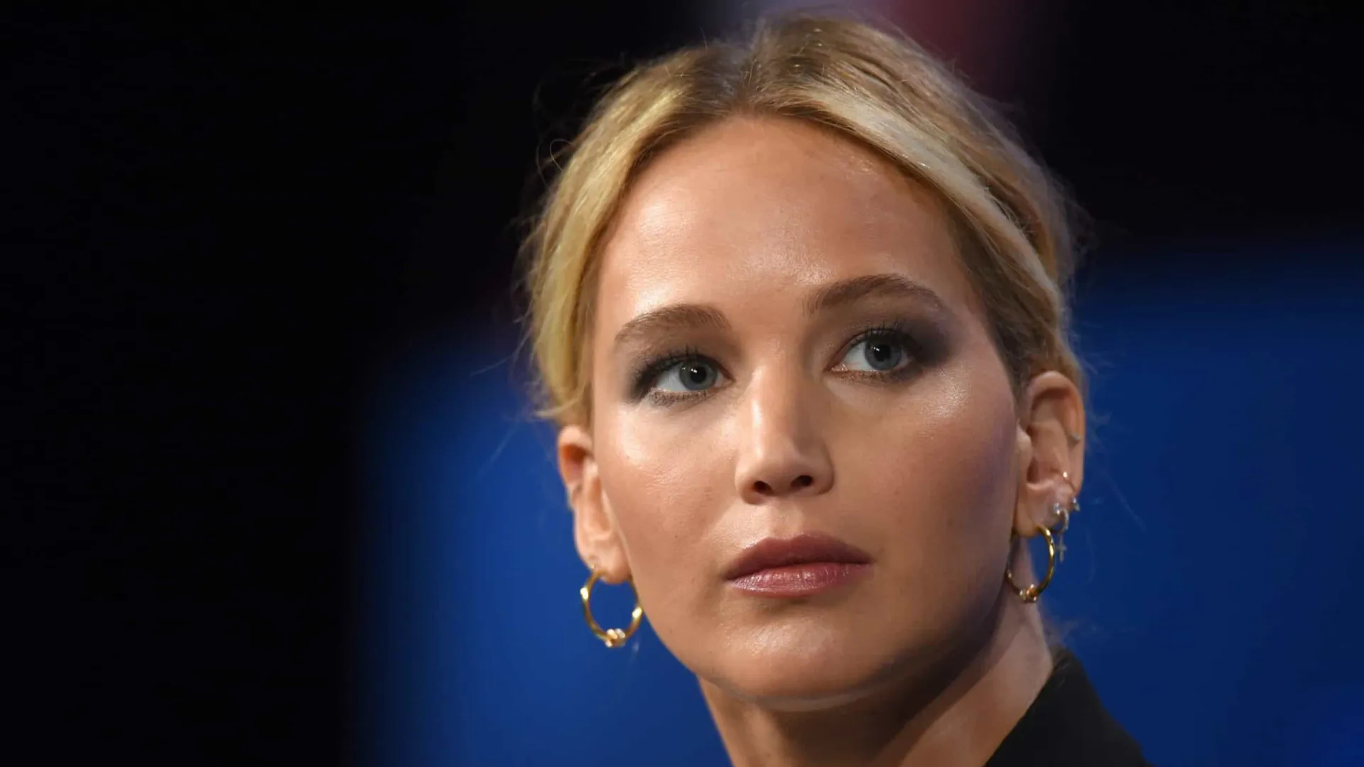‘Todo o sistema está manipulado’, diz Jennifer Lawrence sobre padrões exigidos das mulheres