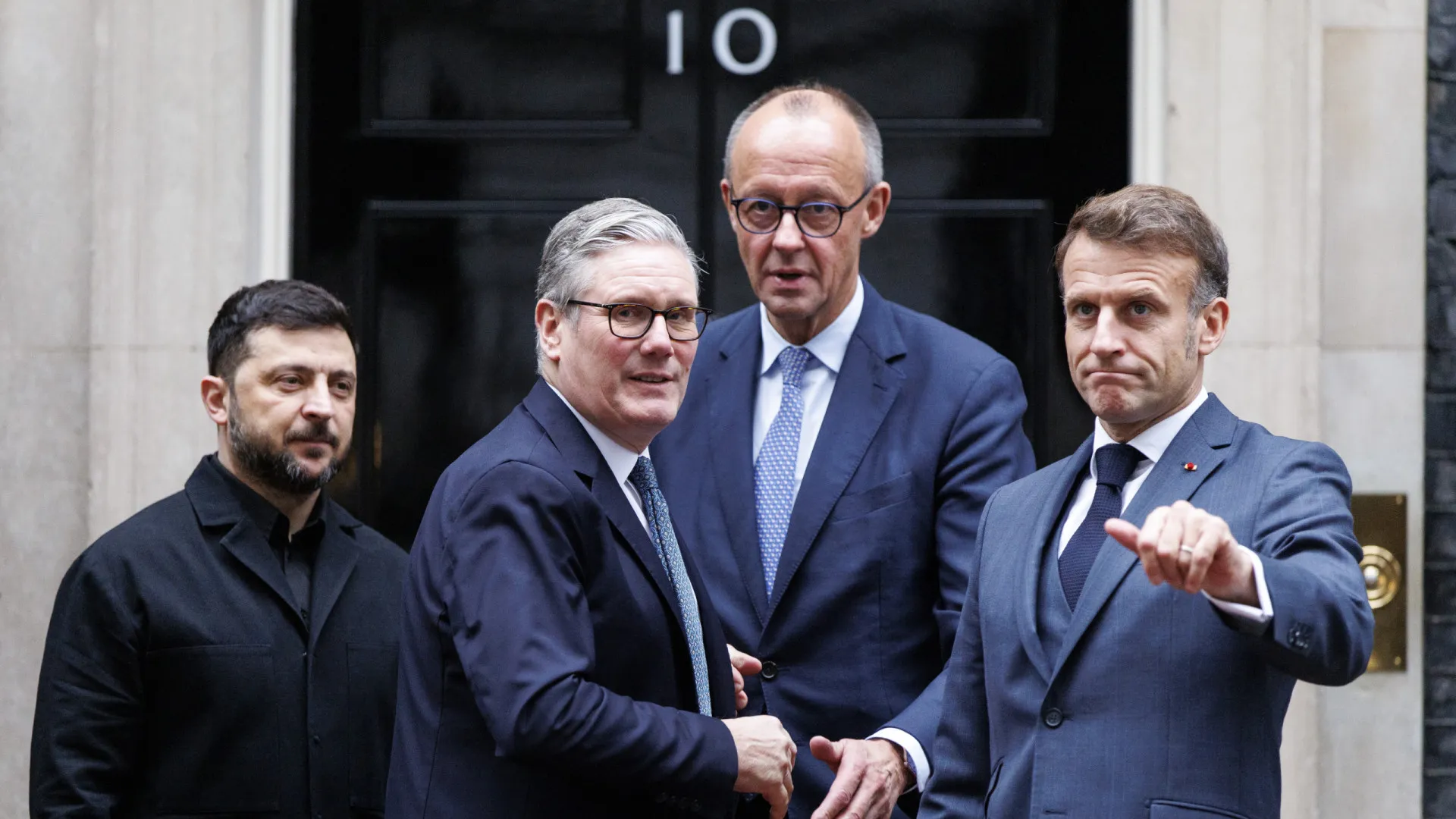 Zelensky se reúne com Starmer, Macron e Merz: “Momento decisivo”