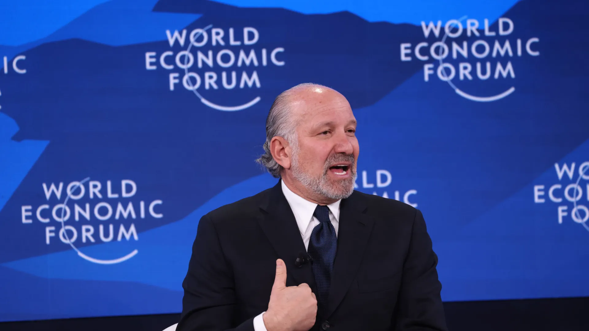 Em Davos, Lutnick diz que EUA voltariam a tarifar Europa em caso de retaliação