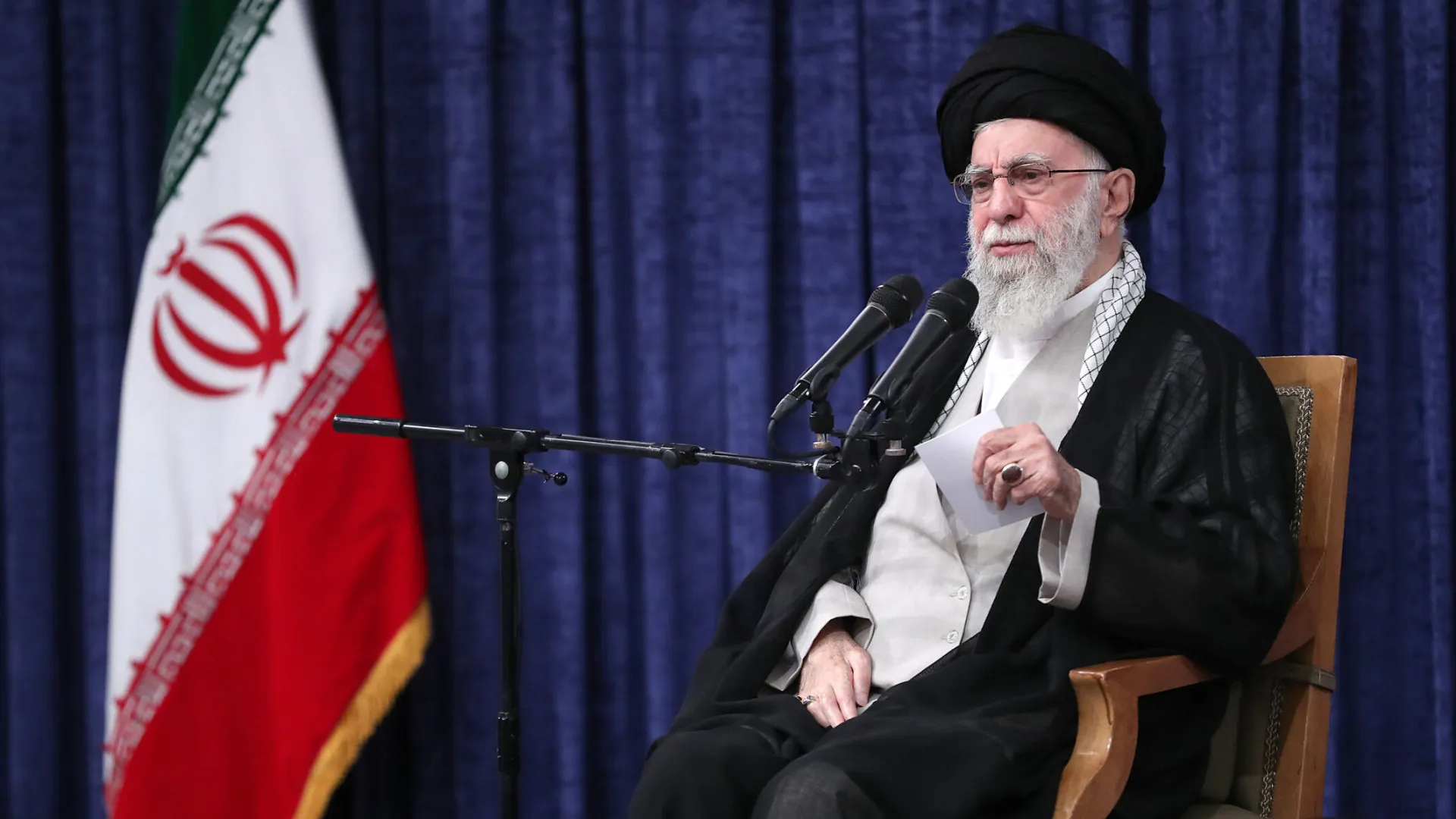 Khamenei culpa Trump pelos mortos no Irã e EUA ameaçam
