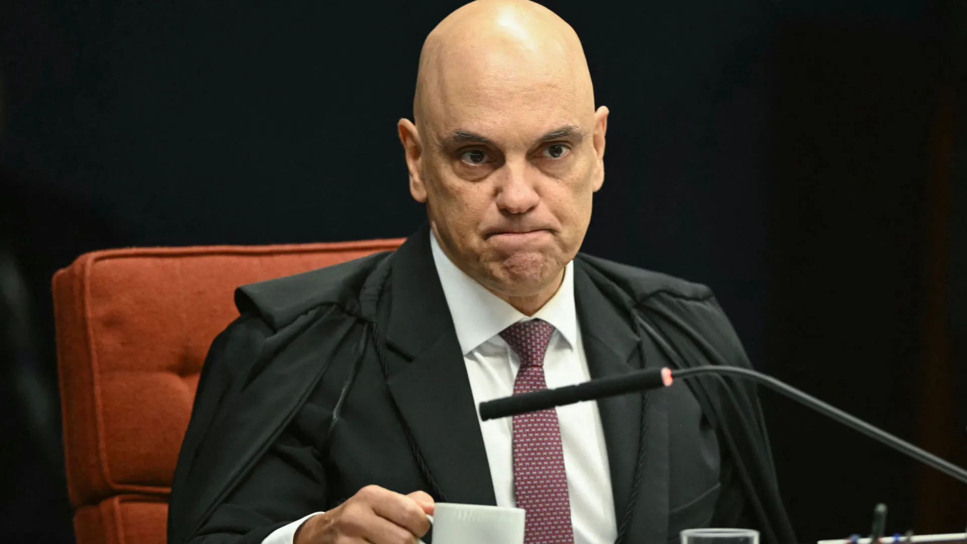Moraes nega pedido da defesa de Bolsonaro para receber visita de sogro