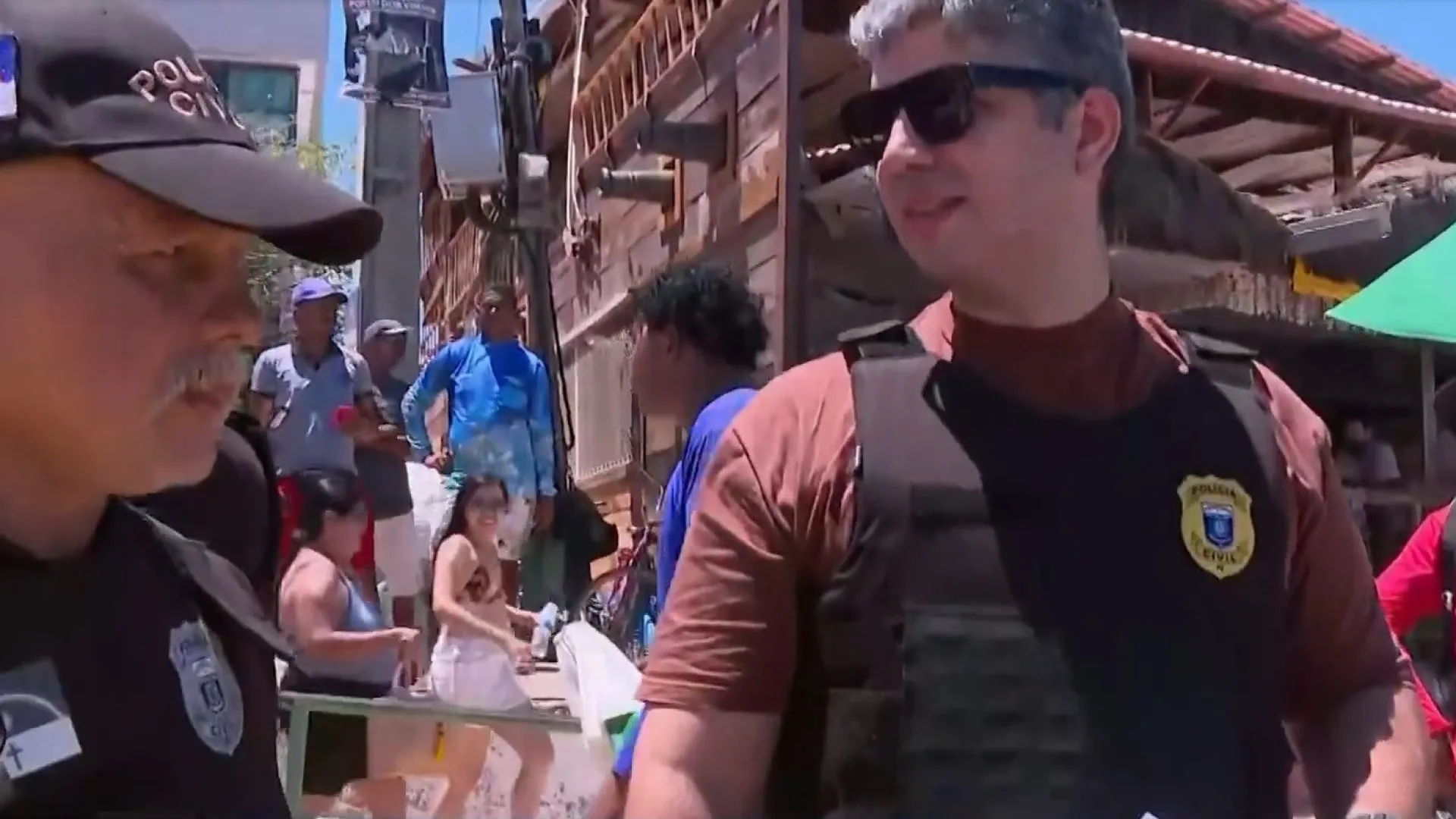 Prefeitura interdita barraca onde casal de turistas foi agredido em Porto de Galinhas