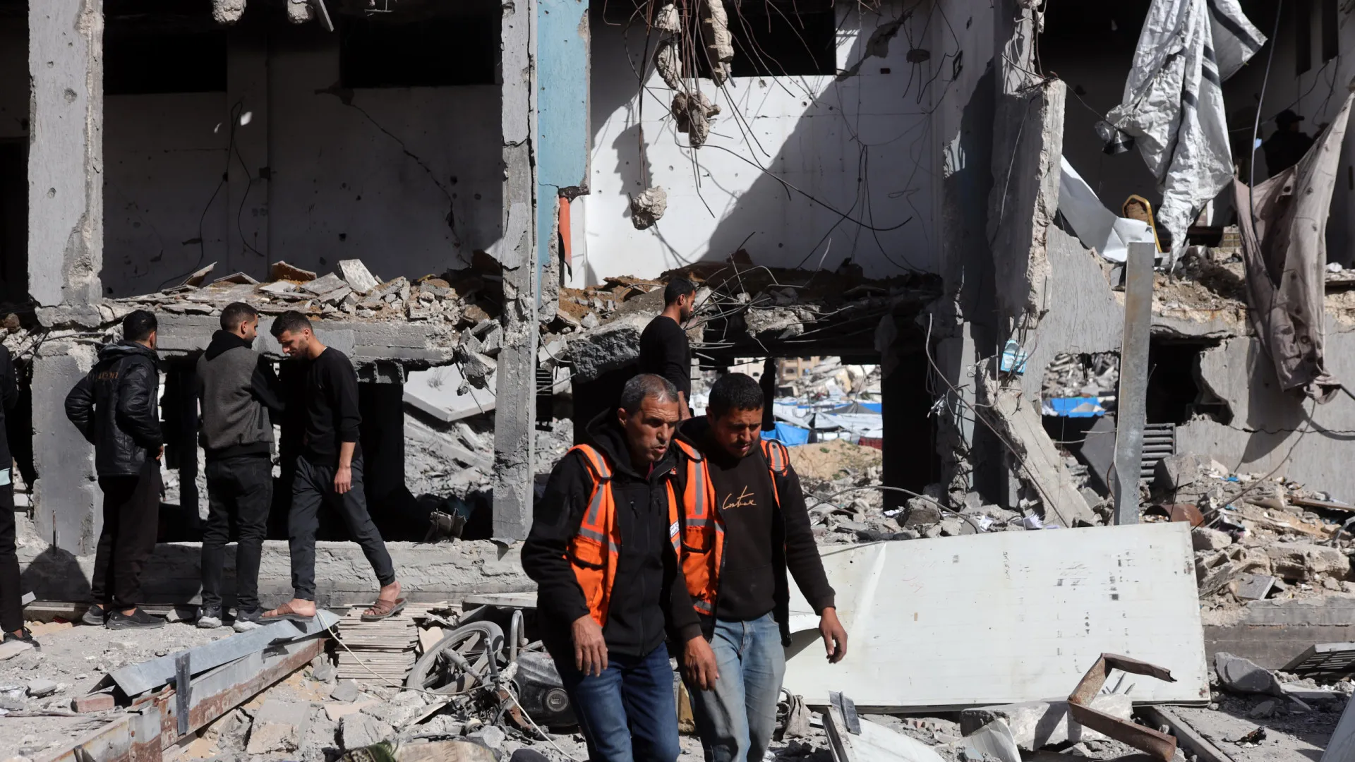 Ataques israelenses matam 19 palestinos em Gaza, dizem hospitais