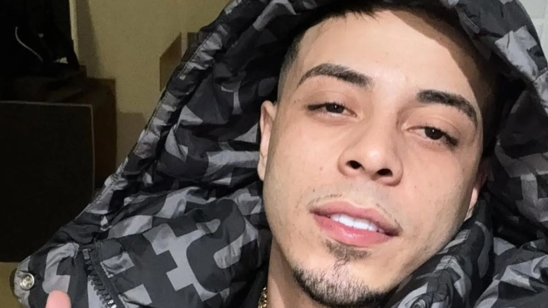 Jovem atropelado por MC Tuto segue em estado grave e deve passar por cirurgia no maxilar