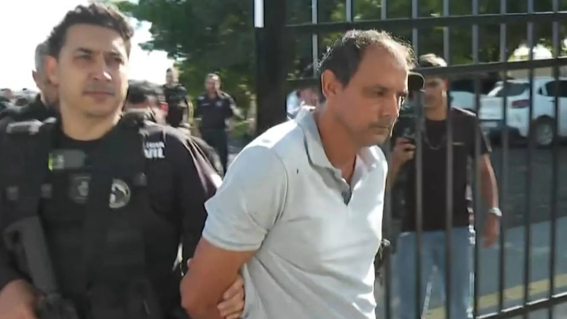 Síndico preso suspeito de morte de corretora em Goiás nega participação de filho no crime