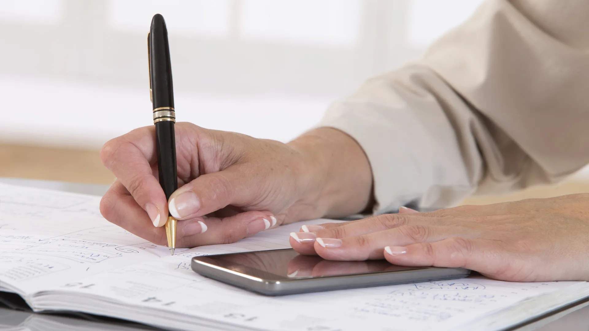 Fim da escala 6×1 elevaria custos das empresas em até R$ 267,2 bi por ano, diz levantamento da CNI