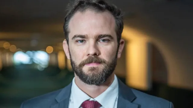 Bancos centrais do mundo podem ter de rever posição de cortar juros, diz Durigan