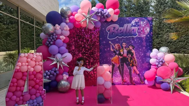 Cristiano Ronaldo celebra 4 anos da filha e relembra filho falecido