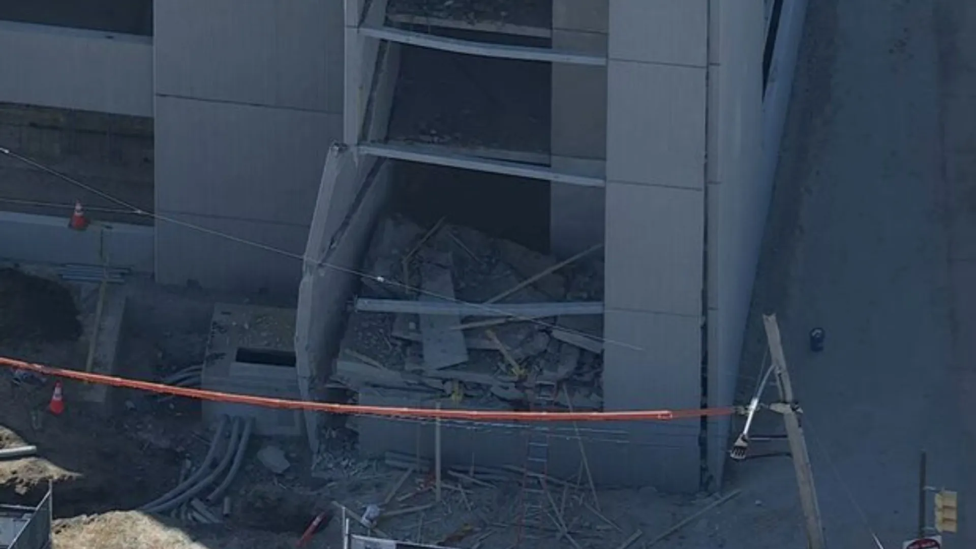 EUA: Prédio de estacionamento desaba e deixa um morto e dois desaparecidos