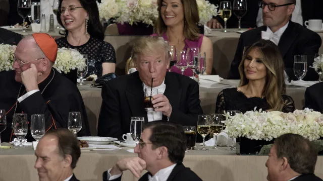 Trump diz que Coca-Cola Light “mata câncer” e surpreende médicos