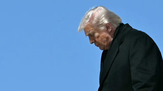 Trump anuncia novo bloqueio, pedágio em Hormuz e ataque a bunker nuclear no Irã