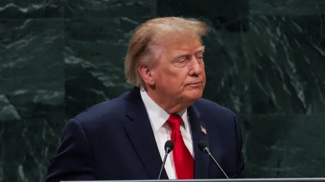 Após ameaçar “aniquilar” Irã, Trump revela reunião de 3h “muito boa”