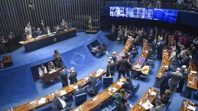 Veja como cada senador se posicionou sobre PEC do fim da 6×1, aprovada na CCJ