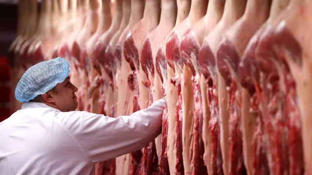 Carne brasileira passa a pagar tarifa de 67% para entrar na China